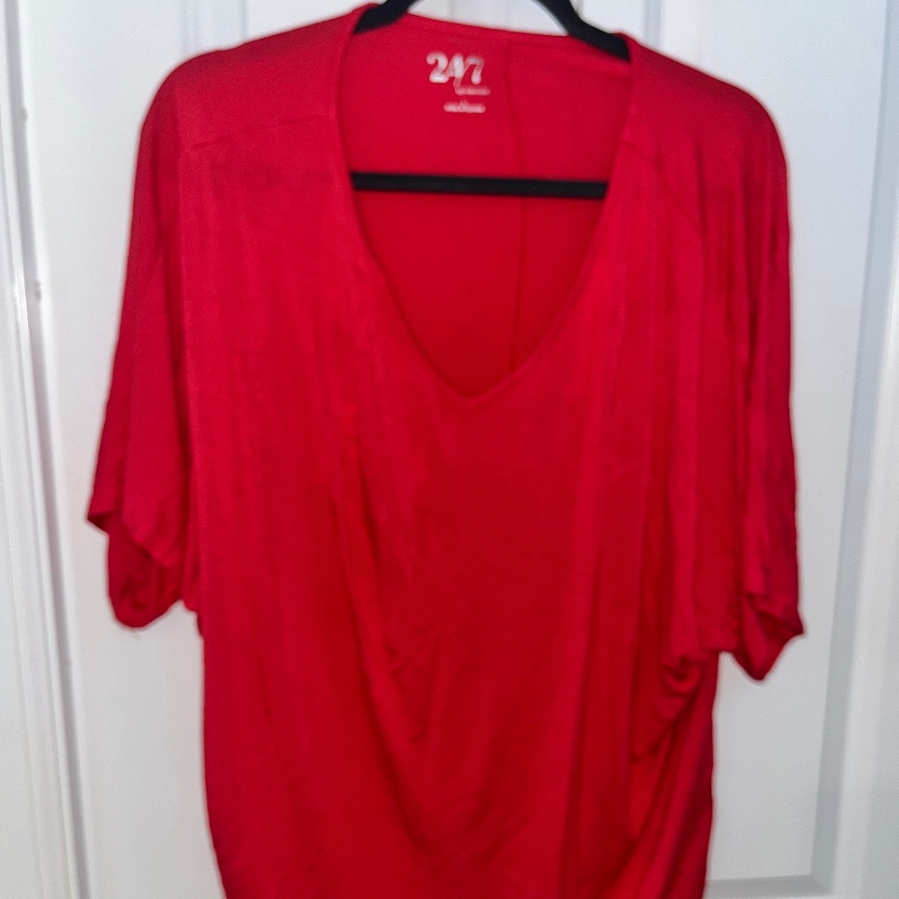 24/7 Maurice’s teeshirt